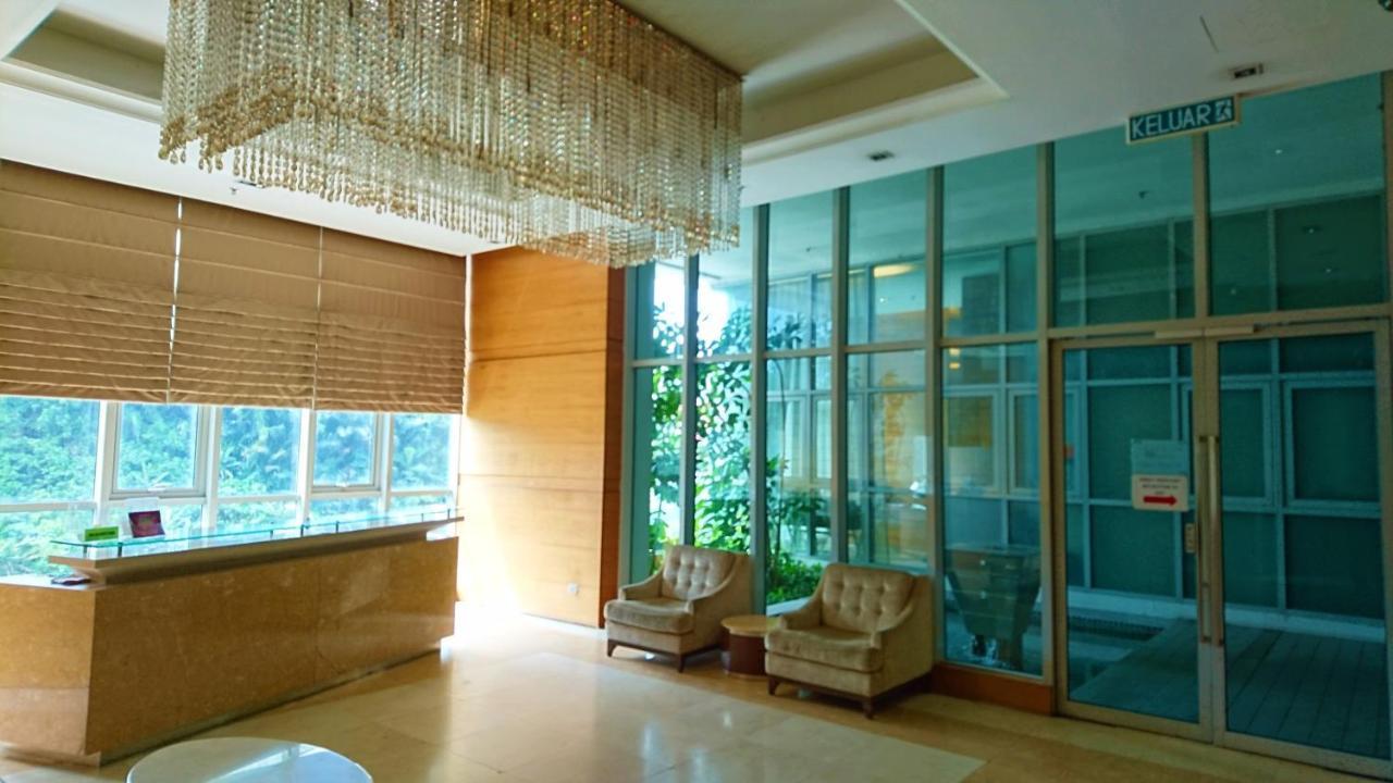Regalia Suites Infinity Pool Kuala Lumpur Esterno foto